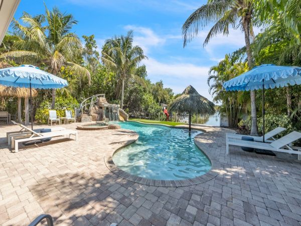 Five Bedroom Anna Maria  Home with Water Slide Pool & Views