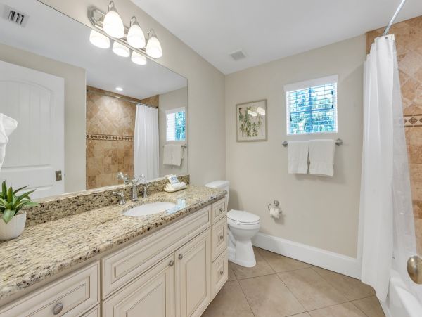 Five Bedroom Anna Maria  Home with Water Slide Pool & Views