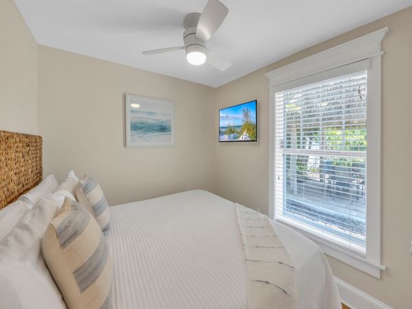 Five Bedroom Anna Maria  Home with Water Slide Pool & Views
