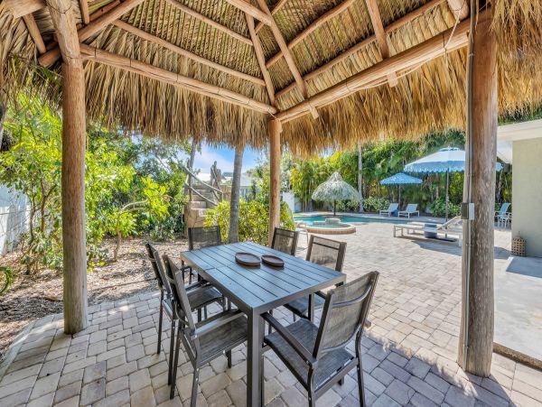 Five Bedroom Anna Maria  Home with Water Slide Pool & Views