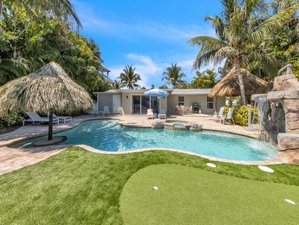 Five Bedroom Anna Maria  Home with Water Slide Pool & Views