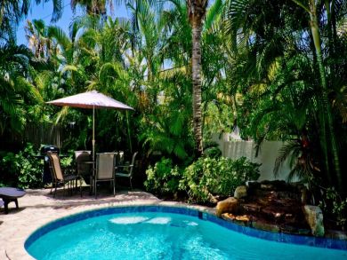 Three Bedrooms Three Bathrooms Family Home with Pool