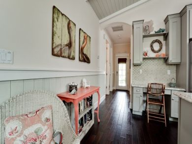 Three Bedrooms Three Bathrooms Family Home with Pool