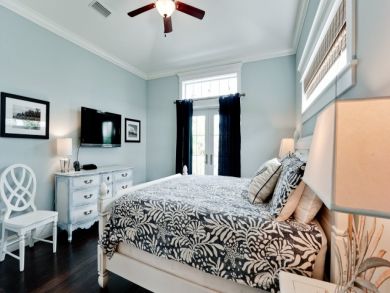 Three Bedrooms Three Bathrooms Family Home with Pool