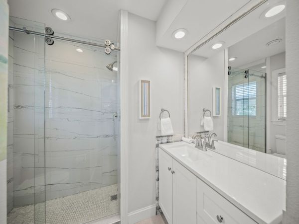 Siesta Key Duplex Shared Pool Short Walk to Beach