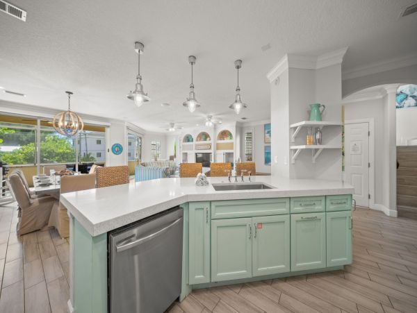 Siesta Key Duplex Shared Pool Short Walk to Beach