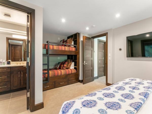 Luxury Vail Vacation Rental House with 5 Bedrooms Sleeps 12