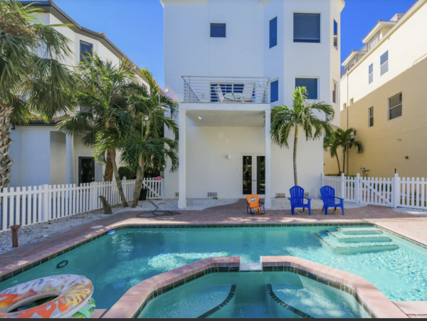 Siesta Key Vacation Rental - Luxury 4-Bedroom Beach House with Pool & Rooftop Deck