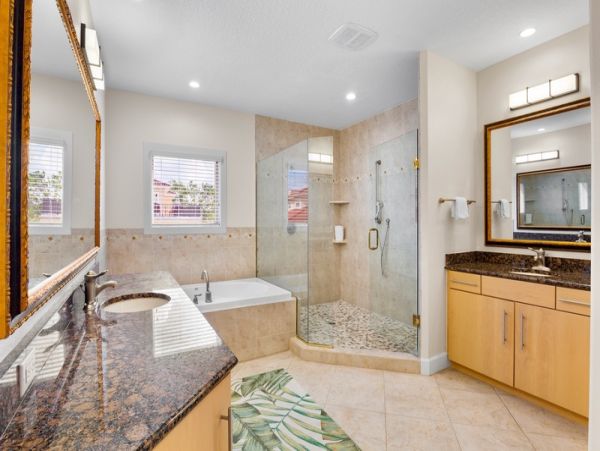 Siesta Key Vacation Rental - Luxury 4-Bedroom Beach House with Pool & Rooftop Deck