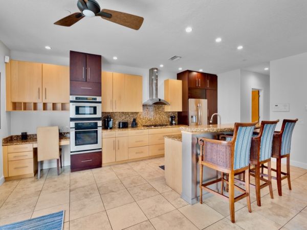 Siesta Key Vacation Rental - Luxury 4-Bedroom Beach House with Pool & Rooftop Deck