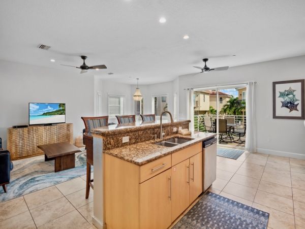 Siesta Key Vacation Rental - Luxury 4-Bedroom Beach House with Pool & Rooftop Deck