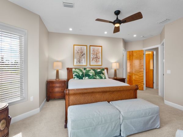 Siesta Key Vacation Rental - Luxury 4-Bedroom Beach House with Pool & Rooftop Deck