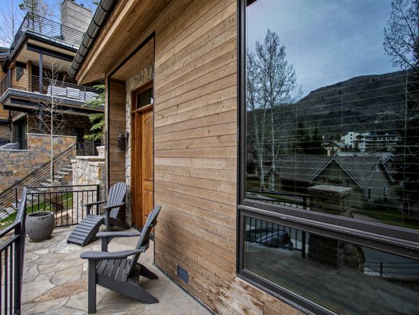 Ski In Ski Out to Vail Gondola-Five Bedroom Ski Rental Home