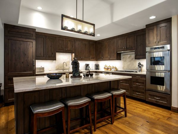 Ski In Ski Out to Vail Gondola-Five Bedroom Ski Rental Home