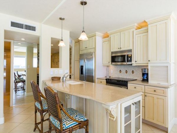 Gulf Front Two Bedroom Vacation Condo Sleeps Six