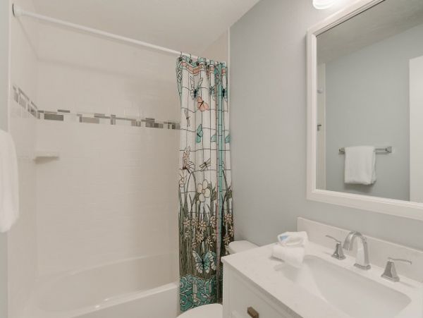 Siesta Key Two Bedroom Condo Close To Beach Value Price