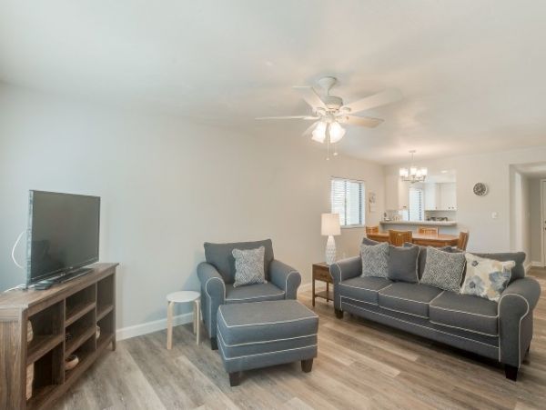 Siesta Key Two Bedroom Condo Close To Beach Value Price