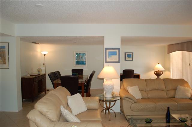 Lovely 2 bed 2 ba Condo Lovely 2 bed 2 ba Condo