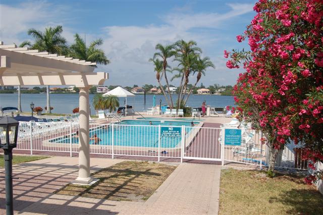 Lovely 2 bed 2 ba Condo Lovely 2 bed 2 ba Condo