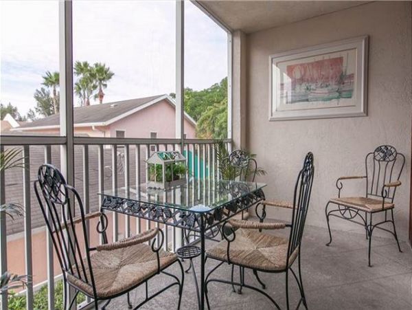 Beachside Two Bedroom Siesta Key Condo Sleeps Six