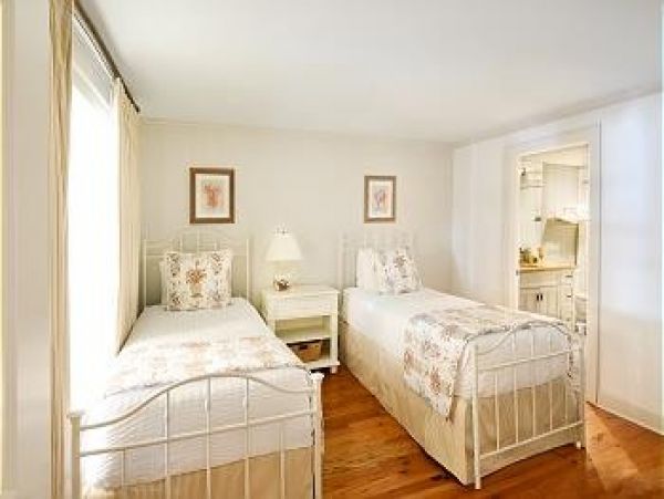 Two Bedroom Gulf Front Rental Condo in Holmes Beach