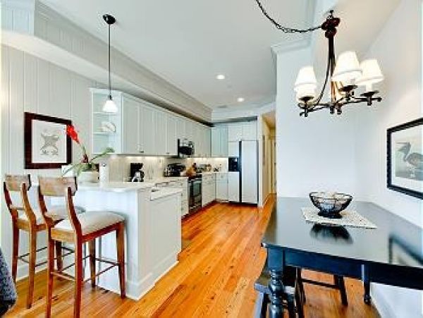 Two Bedroom Gulf Front Rental Condo in Holmes Beach