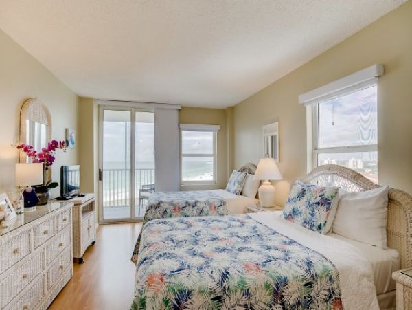 Beach Front Siesta Key Vacation Condo Sleeps 6