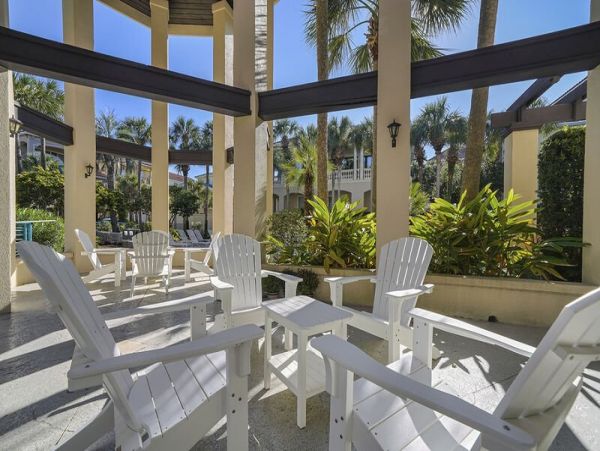 Luxury Estate with Sweeping Views of the Gulf