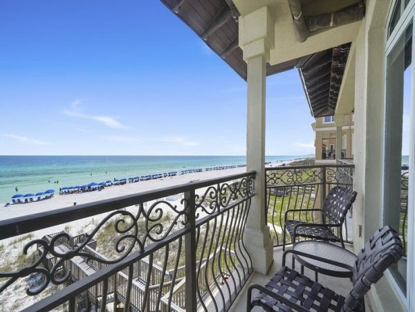 Luxury Estate with Sweeping Views of the Gulf