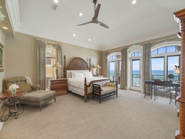 Luxury Estate with Sweeping Views of the Gulf