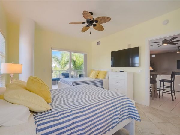 Siesta Key Beach Front 2 Bedroom Luxury Vacation Rental