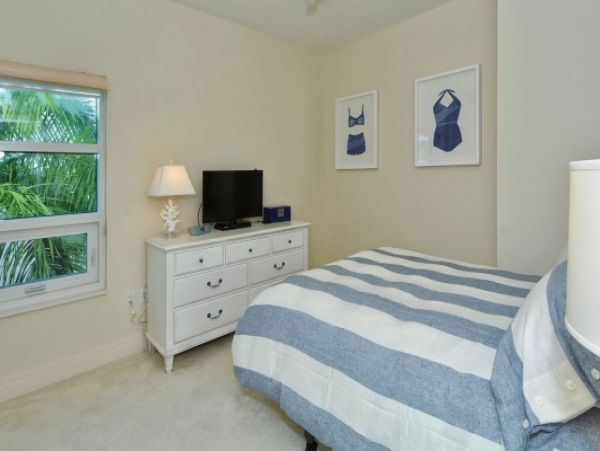 Stunning Vacation Rental Two Bedrooms 2 Bath - Upscale!