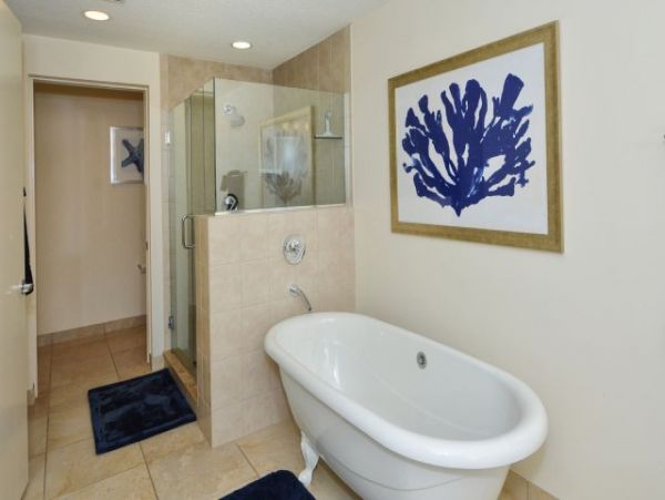 Stunning Vacation Rental Two Bedrooms 2 Bath - Upscale!
