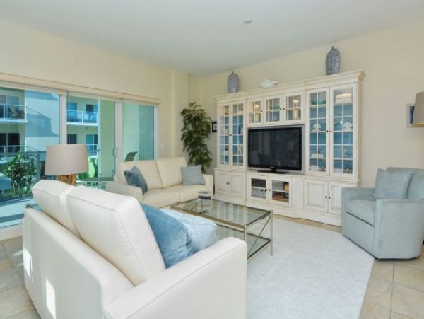 Stunning Vacation Rental Two Bedrooms 2 Bath - Upscale!