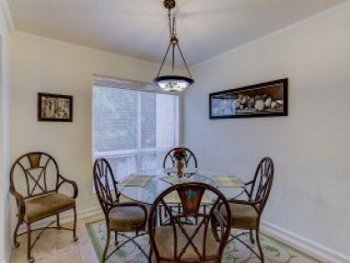 Siesta Key Vacation Condo Sleeps Six Guests. Siesta Key Vacation Condo Sleeps Six Guests.