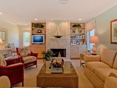 Captiva Beach Villa with 3 Bedrooms & 2 Bathrooms on Beach!