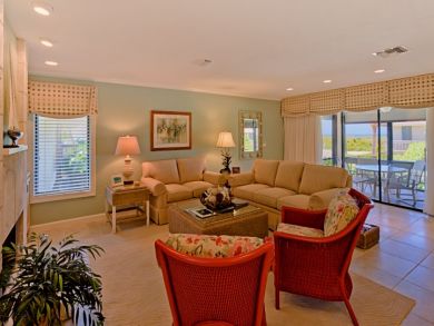Captiva Beach Villa with 3 Bedrooms & 2 Bathrooms on Beach!