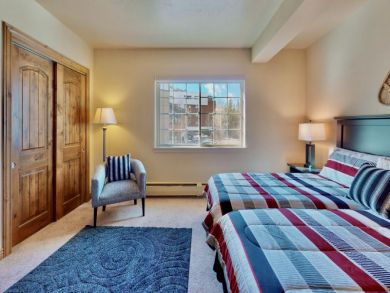 Luxury Vail Ski Vacation Condo Two Bedrooms Walk to Lift
