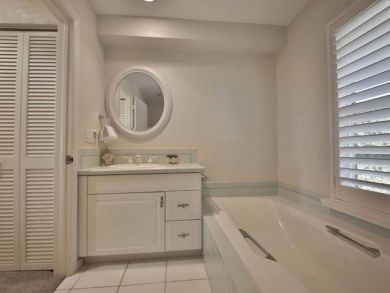 Separate Tub & Shower