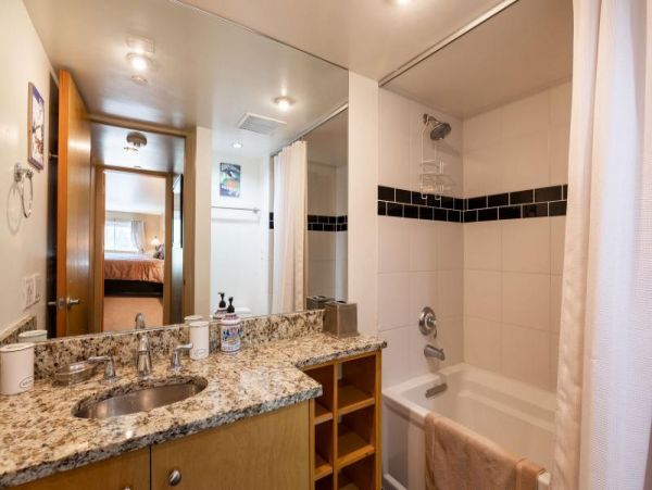 Vail Vacation Condo Sleeps Four Guests.