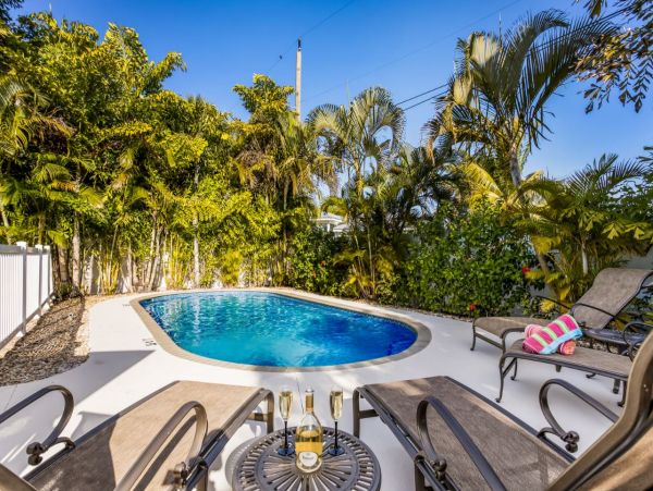 Beautiful Holmes Beach Vacation Home with Private Pool