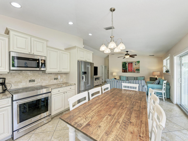 Beautiful Holmes Beach Vacation Home with Private Pool