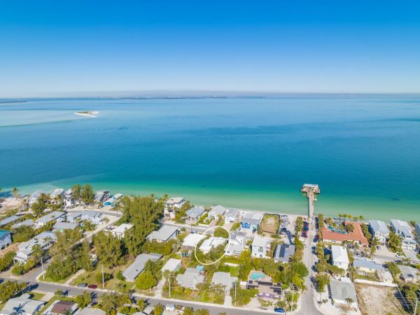 One of Anna Maria Island Most Popular 4 bedroom Pool Homes