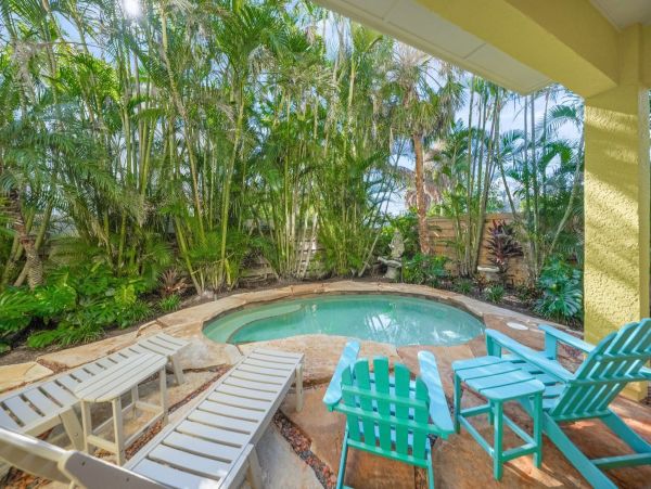One of Anna Maria Island Most Popular 4 bedroom Pool Homes