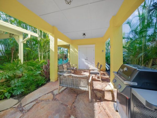 One of Anna Maria Island Most Popular 4 bedroom Pool Homes