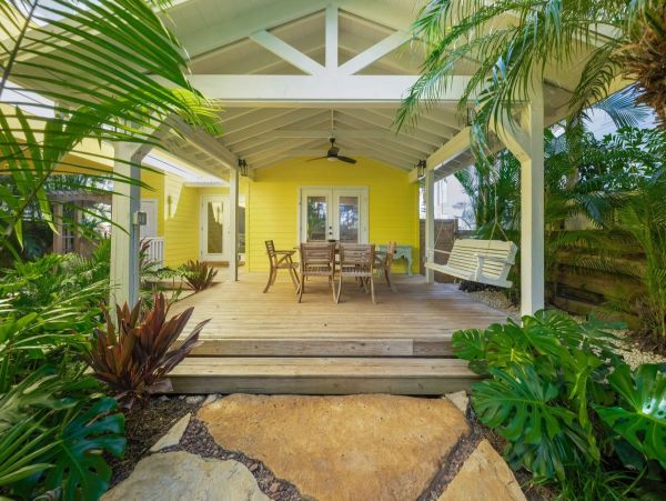 One of Anna Maria Island Most Popular 4 bedroom Pool Homes