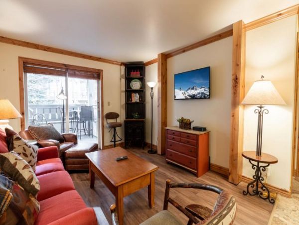 Two Bedroom Ski Condo Vail Sleeps 8 Guests