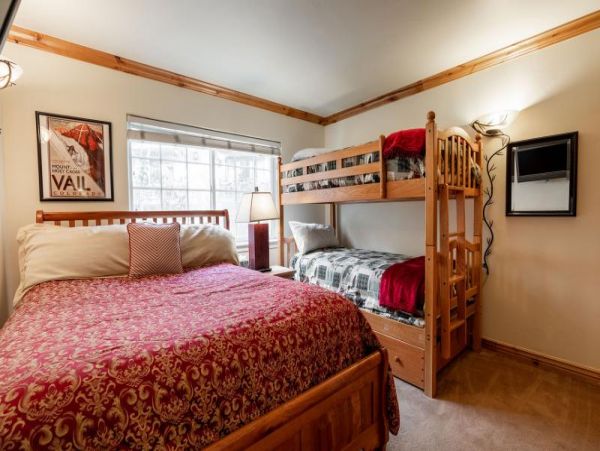 Two Bedroom Ski Condo Vail Sleeps 8 Guests