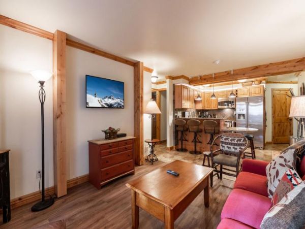 Two Bedroom Ski Condo Vail Sleeps 8 Guests