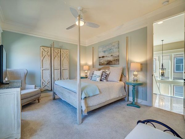Destin Beachfront Six Bedroom Vacation Rental